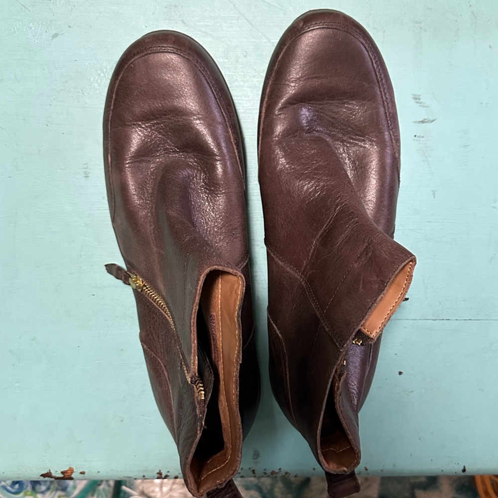 Vionic Boots